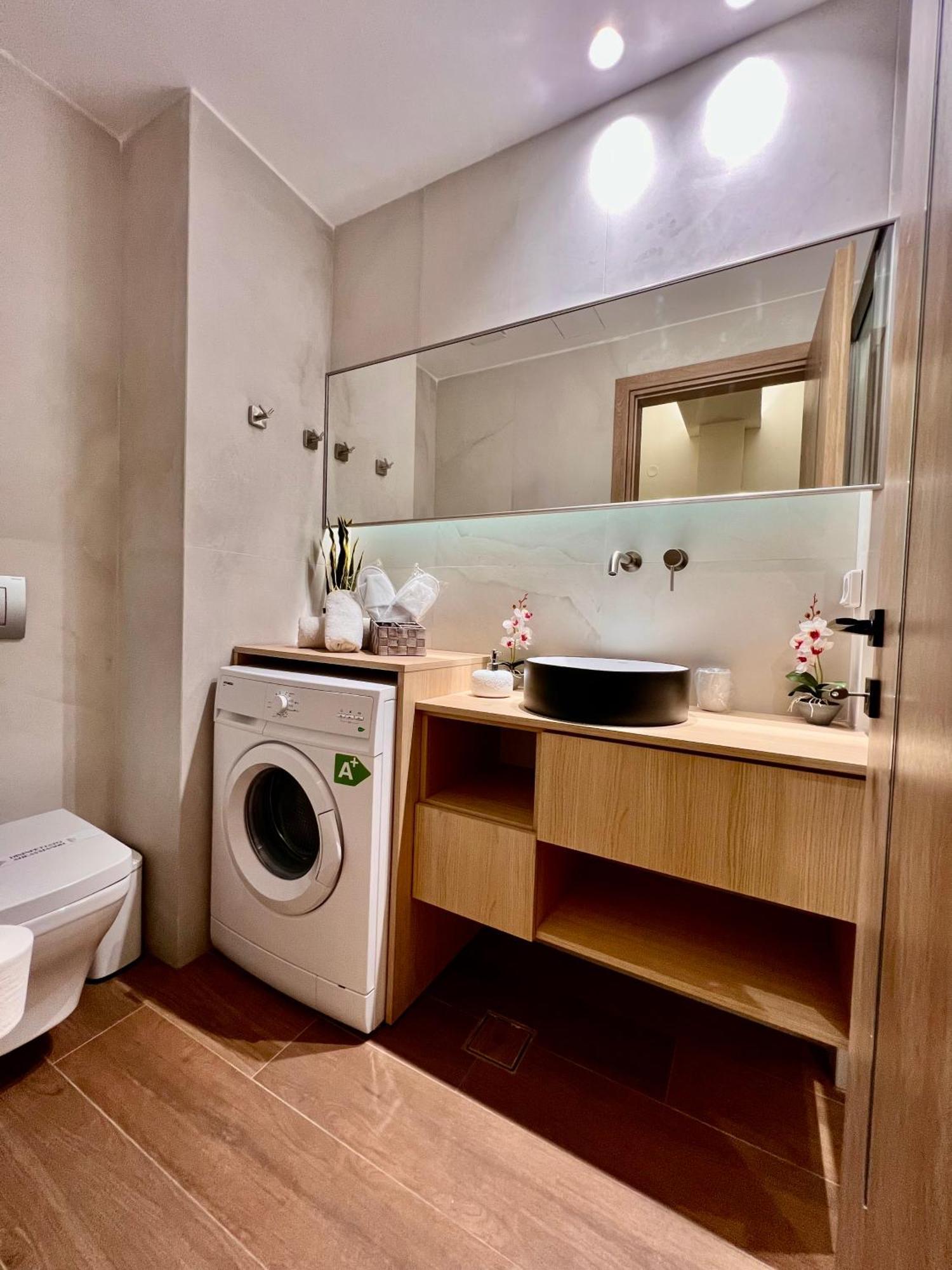 Central Studio Semi-Basement Heraklion  ภายนอก รูปภาพ
