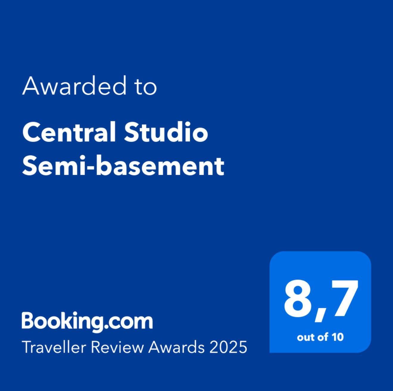 Central Studio Semi-Basement Heraklion  ภายนอก รูปภาพ